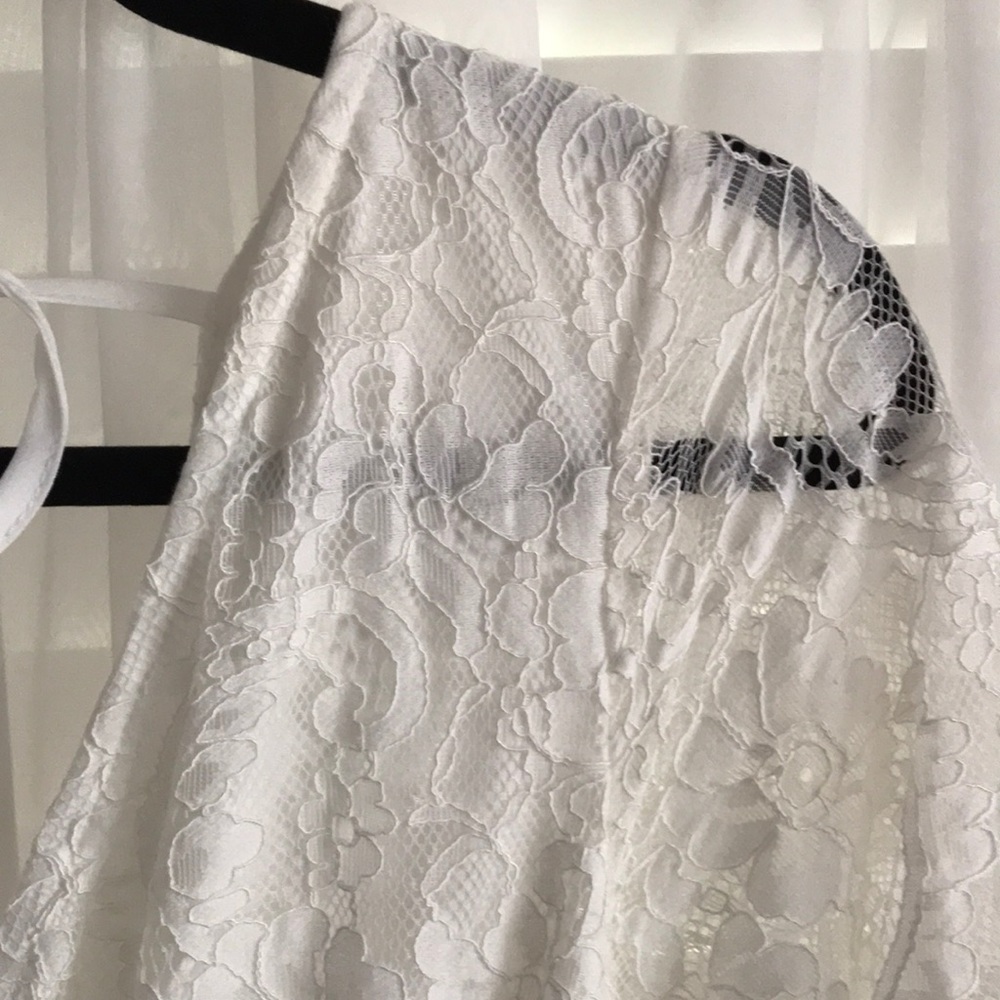 Lace Romper - Picture 3 of 5